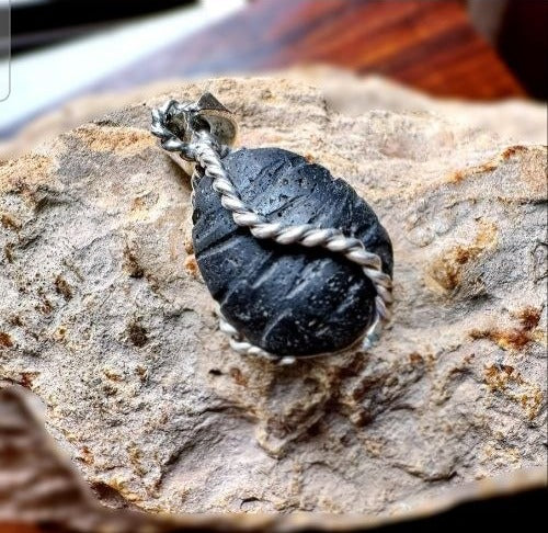 Rare Crow Bezoar Stone Mustika Pearl Pendant