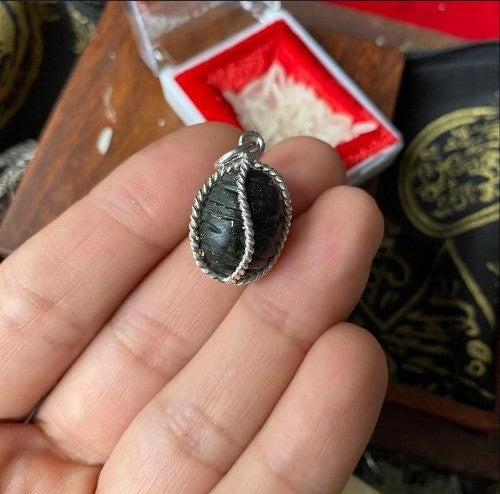 Rare Crow Bezoar Stone Mustika Pearl Pendant